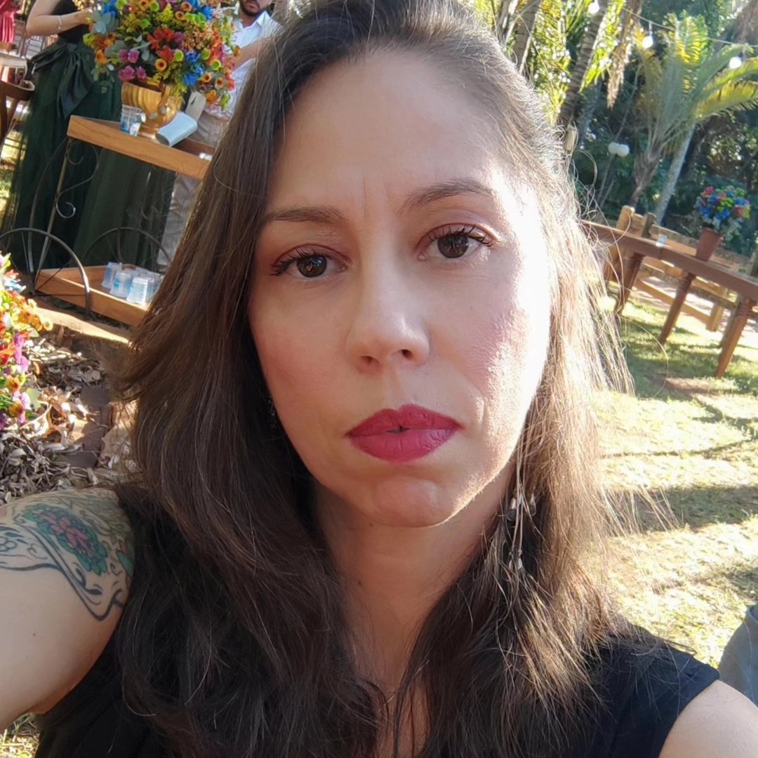 Hellen Assis